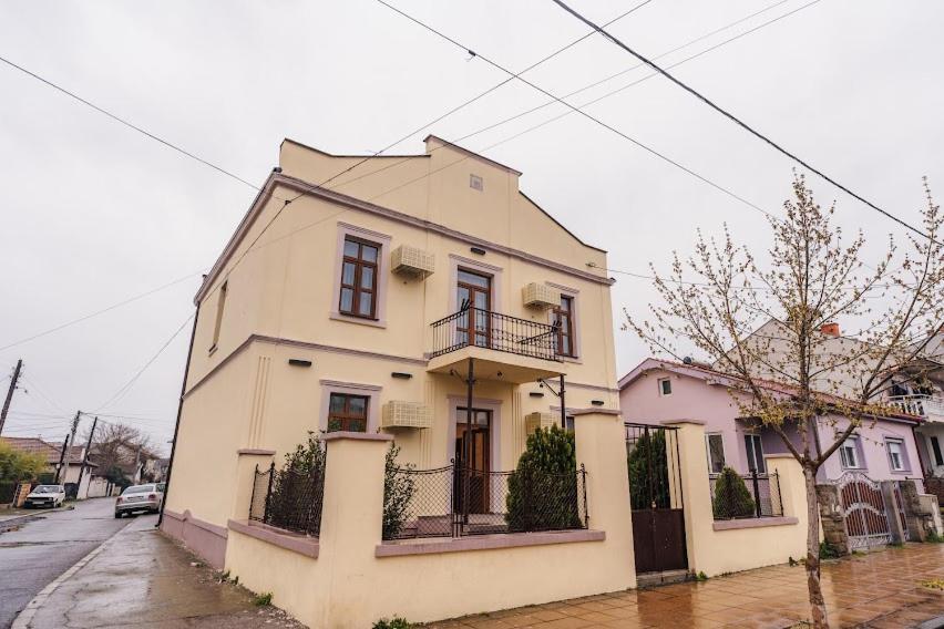 Fenix Gevgelija Bed & Breakfast エクステリア 写真